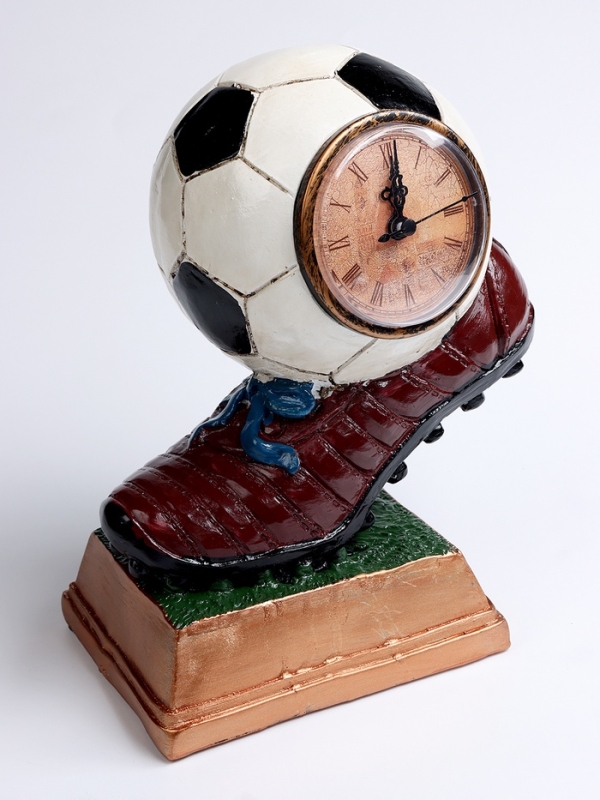 Часы настольные интерьерные, «Футбол», на батарейках, 14.3×11.3×21.2 см, d-8 см Часы настольные интерьерные, «Футбол», на батарейках, 14.3×11.3×21.2 см, d-8 см