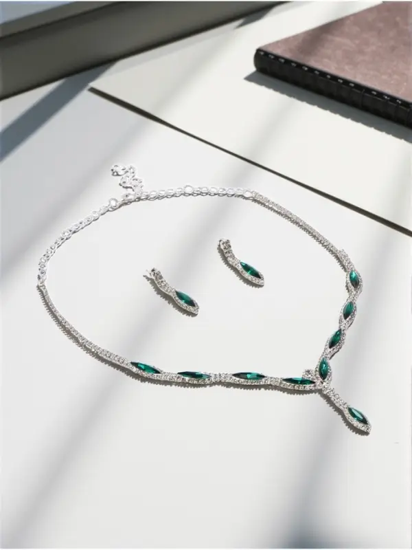 Набор 2 предмета: серьги, колье &laquo;Листопад&raquo;, тонкий ромб, зелёно-белый в серебре, 45 см