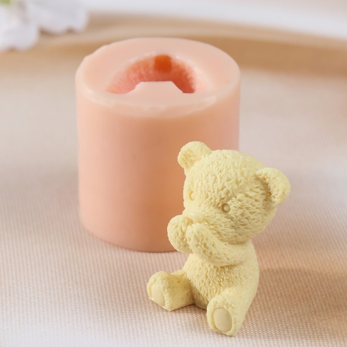 Молд силиконовый Молд силиконовый "Мишка руки у рта" (издел. 4,5х3,7х3,5см)