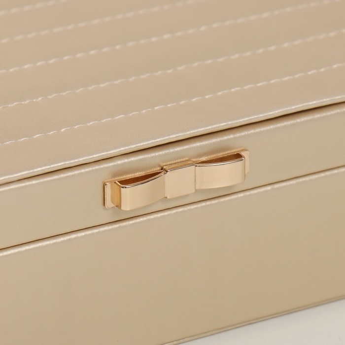 Шкатулка кожзам для украшений  Шкатулка кожзам для украшений "Стёганная. Полоски. Бант" золото 17х24х7 см