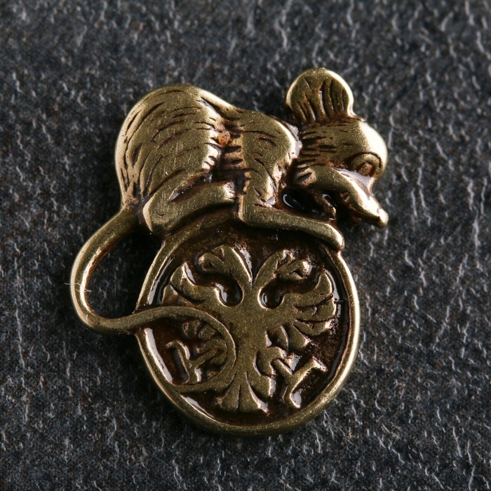 Сувенир Сувенир "Мышь с монетой 1 рубль", латунь