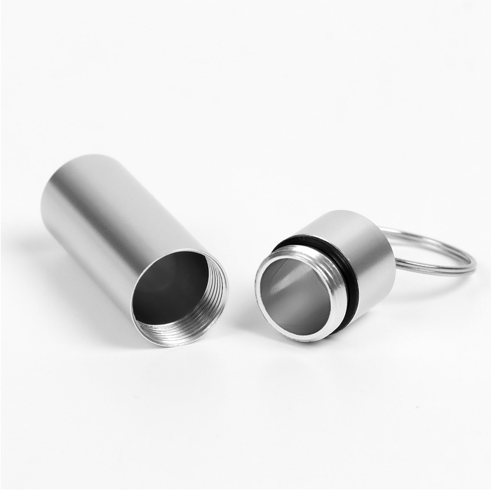 Водонепроницаемый брелок-контейнер для мелочей, серебристый, 6 см Водонепроницаемый брелок-контейнер для мелочей, серебристый, 6 см