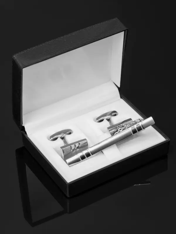 Набор мужской стальной &laquo;Запонки + Зажим для галстука&raquo;, брутальность, чёрный в серебре