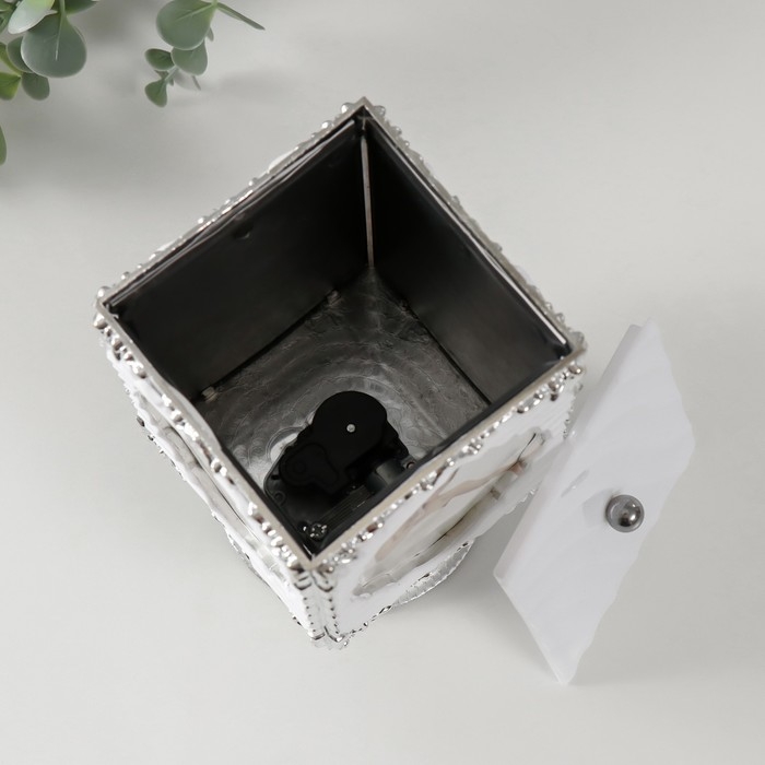 Фоторамка пластик на 4 фото "Листья серебра" музыкальная мех. 8,6х12 см 10х10х18,5 см