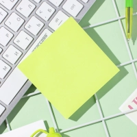 Стикеры с клеев.краем 76x76 мм 100 лист неоновый зеленый