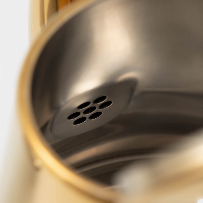 Чайник из нержавеющей стали с ситом «Кеннет», 1,43 л, цвет золотой Чайник из нержавеющей стали с ситом «Кеннет», 1,43 л, цвет золотой