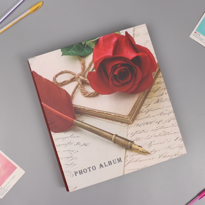 Фотоальбом на 800 фото 10х15 см Фотоальбом на 800 фото 10х15 см "Роза и перьевая ручка" в коробке 5,5х30,5х33,5 см