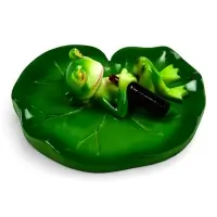 Садовая фигура 10 х 11 х 6 см  водоплавающая  "Лягушка на отдыхе"