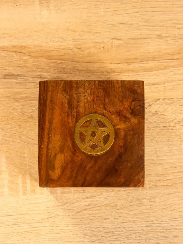 Шкатулка  Шкатулка "Пентакль" 10х10х6 см, дерево шишам