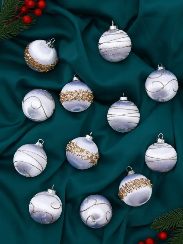 Набор шаров пластик d-6 см, 12 шт Набор шаров пластик d-6 см, 12 шт "Капризы зимы" белый посыпка золото