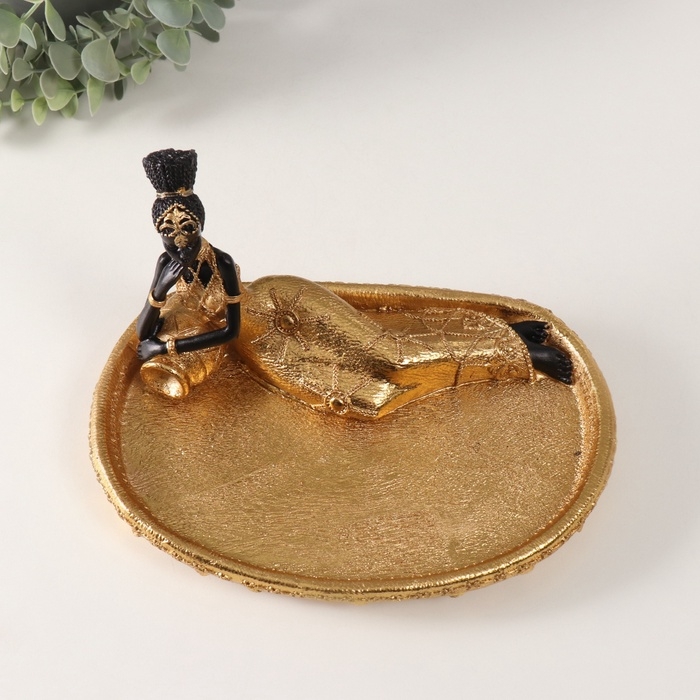 Сувенир полистоун подставка Сувенир полистоун подставка "Африканка Зэмба в золотом платье с вазой" 17х25х14,5 см
