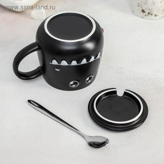 Кружка керамическая с крышкой и ложкой «Зубастик», 480 мл, цвет МИКС Кружка керамическая с крышкой и ложкой «Зубастик», 480 мл, цвет МИКС
