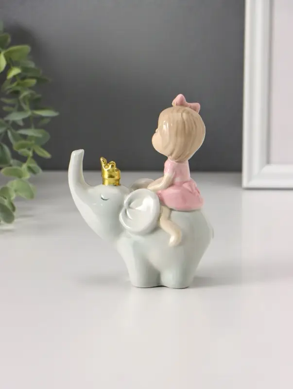 Сувенир "Девочка в розовом на слоне" 4,5х10,5х13 см