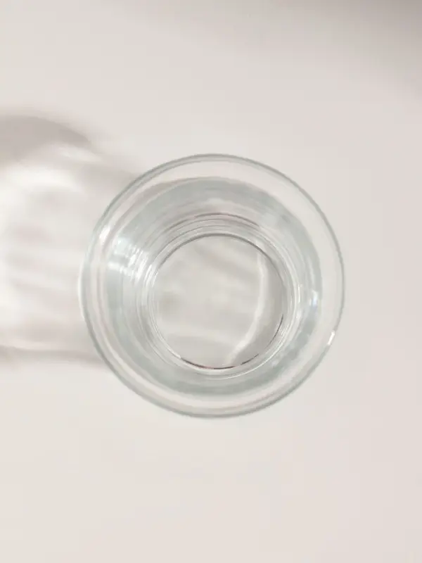 Подсвечник стекло на 1 свечу  Подсвечник стекло на 1 свечу "Стаканчик" прозрачный 6.2х4,6х6,2 см