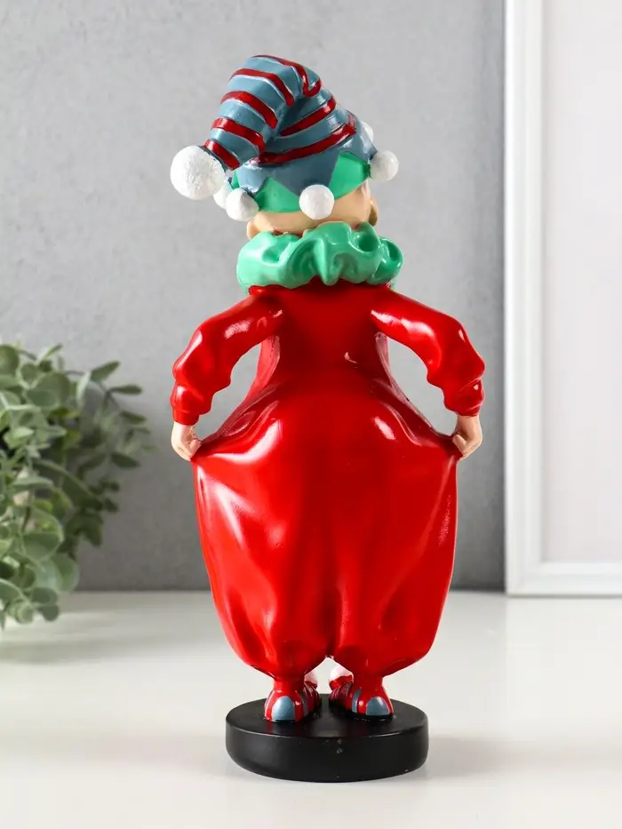 Сувенир полистоун "Маленький клоун в красном костюме" 12х8х27,5 см Сувенир полистоун "Маленький клоун в красном костюме" 12х8х27,5 см