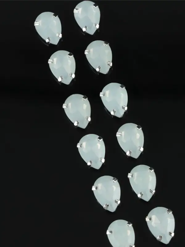 Стразы пришивные &laquo;Капля&raquo;, в цапах, 10&times;14 мм, 20 шт., белые