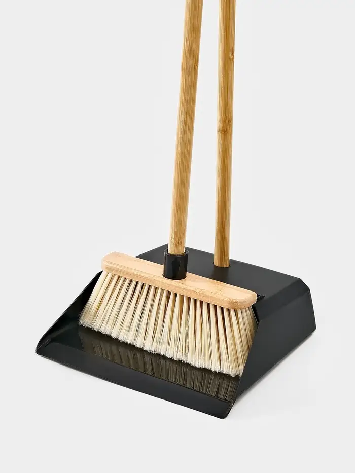 Щетка с совком "Meli" бамбуковый держатель, цвет черный 26х24х98 см Щетка с совком "Meli" бамбуковый держатель, цвет черный 26х24х98 см