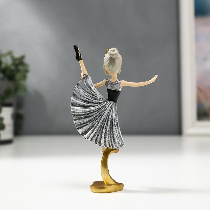 Сувенир полистоун Сувенир полистоун "Девочка-балерина в серо-чёрном платье и чёрных пуантах" 13х3х8 см