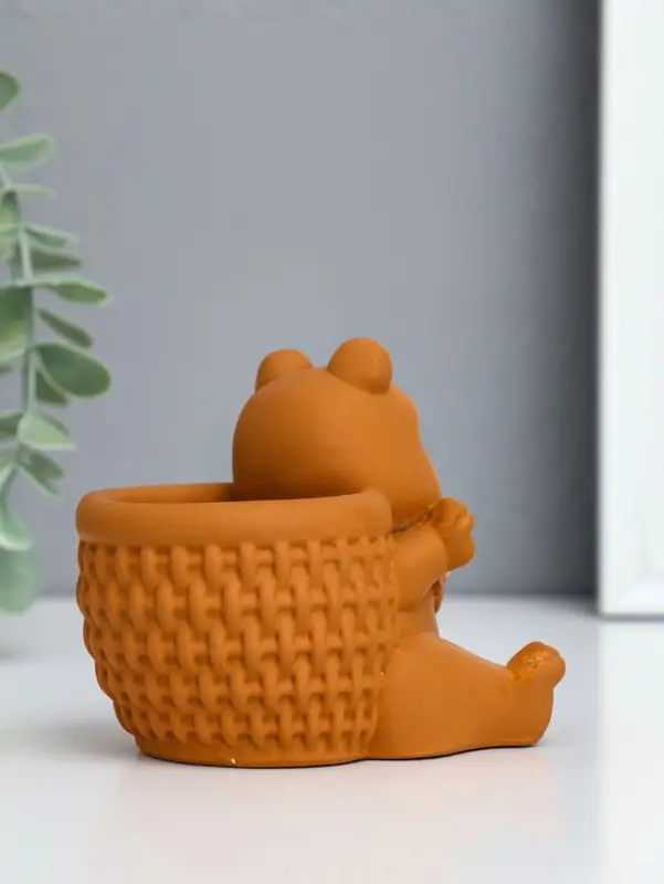 Подставка для мелочей "Медведь с корзинкой" 9х10х8 см, гипс, коричневый