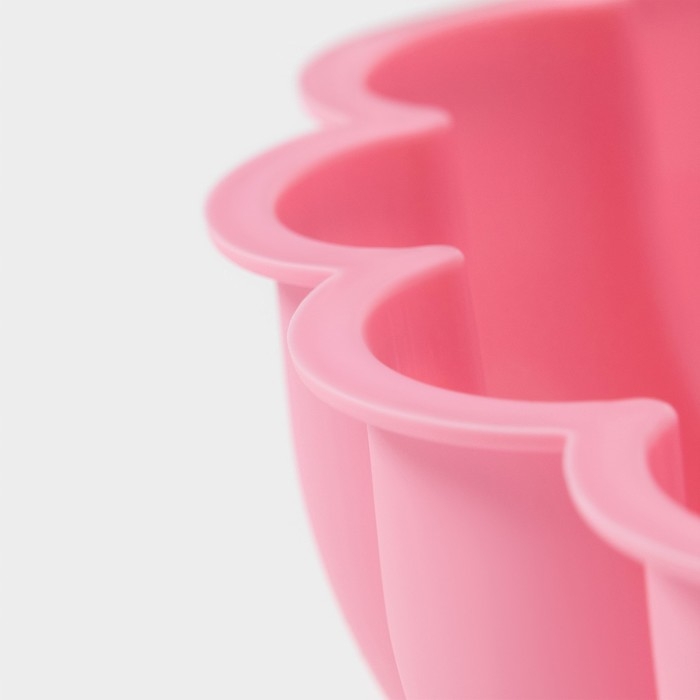 Форма для выпечки Доляна «Сердца», силикон, 24,5×24,5×8 см, цвет розовый