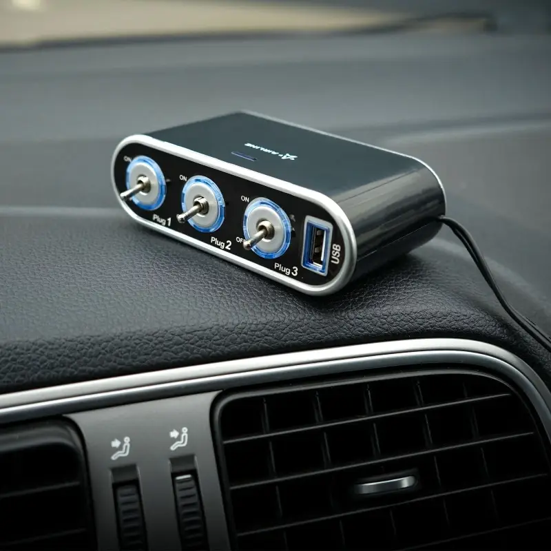 Прикуриватель-разветвитель 3 гнезда 5А + USB 1A, с выключателями нагрузки