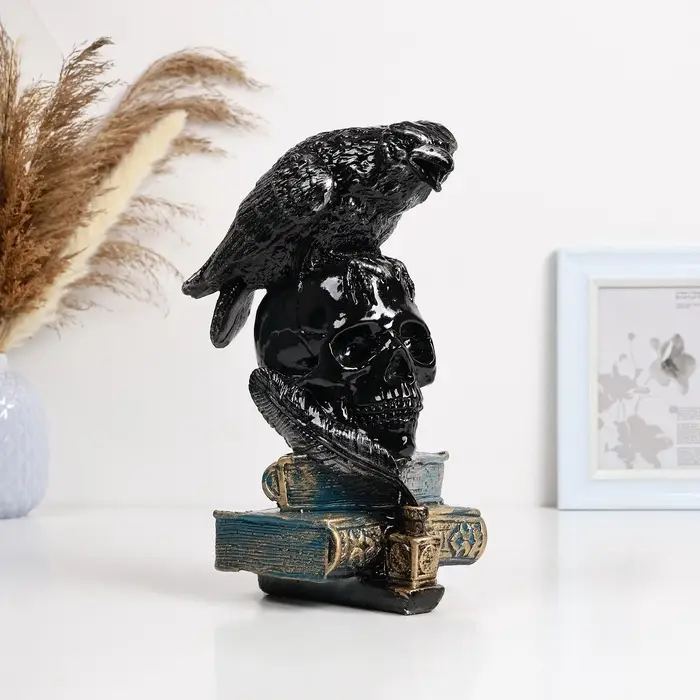 Копилка для денег &laquo;Ворон на черепе&raquo;, гипс