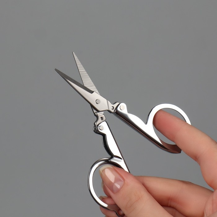 Ножницы маникюрные, прямые, складные, 9 см, цвет серебристый Ножницы маникюрные, прямые, складные, 9 см, цвет серебристый