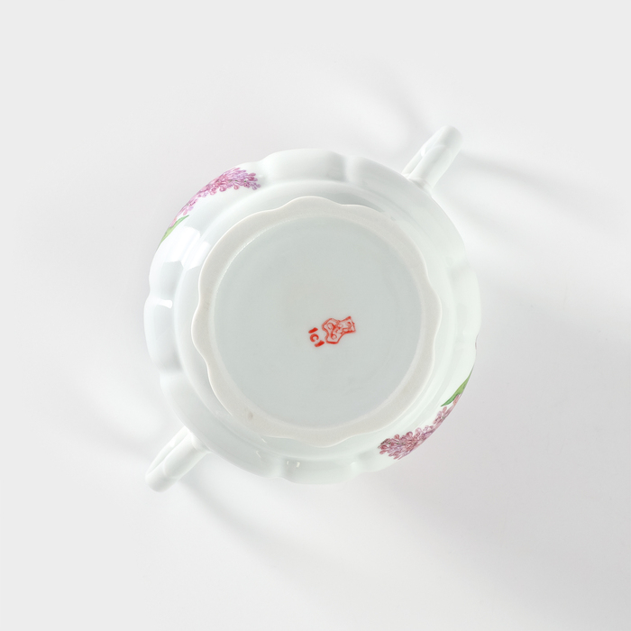 Сахарница фарфоровая «Сирень», 550 мл, с крышкой Сахарница фарфоровая «Сирень», 550 мл, с крышкой