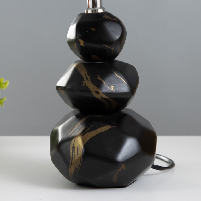 Настольная лампа Настольная лампа "Андри" E14 40Вт черный-золото 23х23х39 см RISALUX