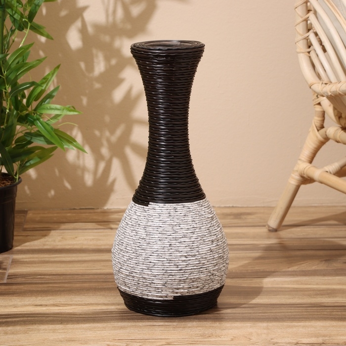 Ваза плетёная, напольная 24х24х60 см (+/- 3 см) Ваза плетёная, напольная 24х24х60 см (+/- 3 см)