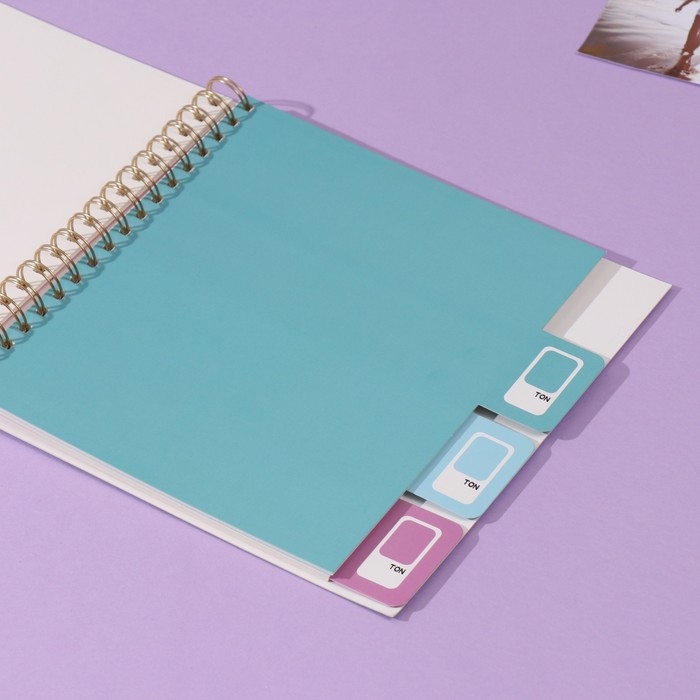 Фотоальбом на спирали 20 листов  Фотоальбом на спирали 20 листов "Палитра" объёмный элемент + 4 вкладки 24х24 см