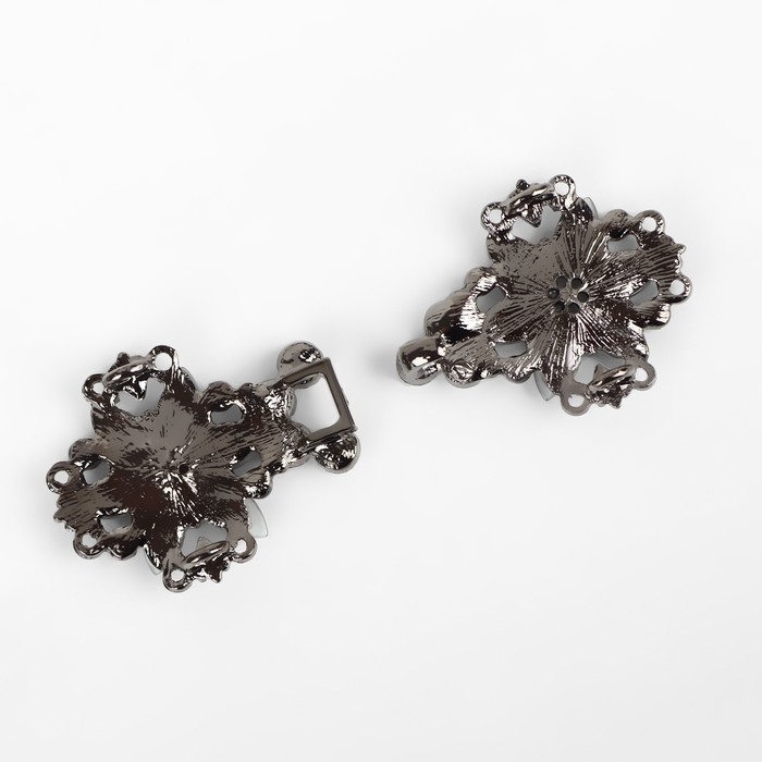 Декоративная застёжка, 6,5 × 3 см, цвет чёрный/серый Декоративная застёжка, 6,5 × 3 см, цвет чёрный/серый