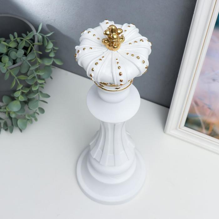 Сувенир полистоун  Сувенир полистоун "Шахматная фигура - Король" белый с золотом 40,5х13х13 см