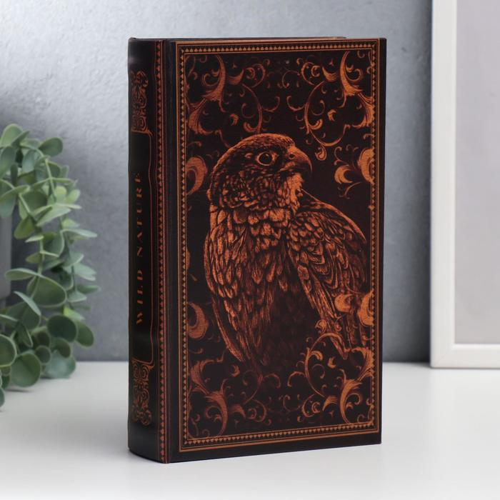 Сейф-книга дерево, кожзам Сейф-книга дерево, кожзам "Ястреб. Wild nature" 21х13х5 см