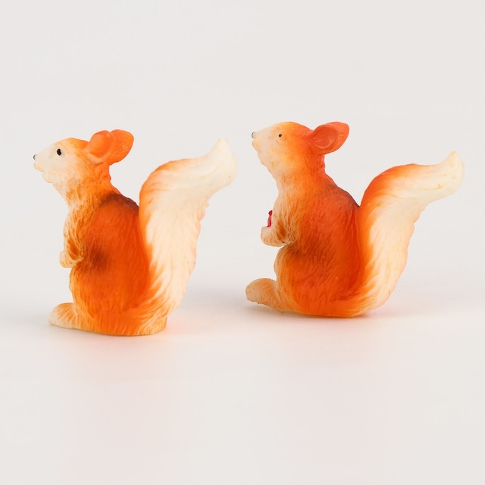 Миниатюра кукольная «Белочка с яблоком», набор 2 шт., размер 1 шт. — 5 × 4 см