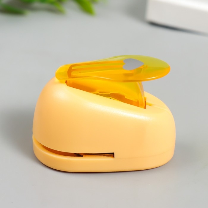 Фигурный компостер Фигурный компостер "Рукоделие. Узор 070" 5,2х3,2х4,0 см, d = 1 см