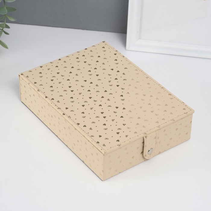 Шкатулка кожзам для украшений с зеркалом Шкатулка кожзам для украшений с зеркалом "Сердечки" золото матовое тиснение 15х21,5х5,5 см 1052446