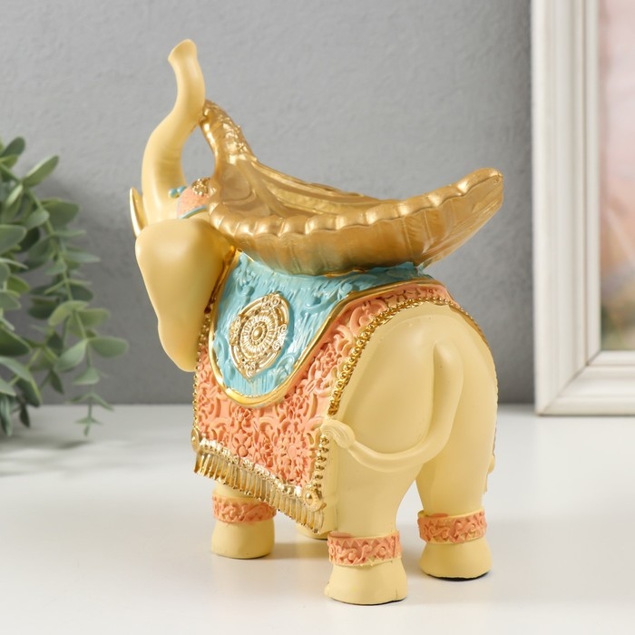 Сувенир полистоун Сувенир полистоун "Бежевый слон с золотым листом на спине" 19,3х11х19 см