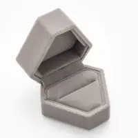 Футляр под серьги, кольцо &laquo;Кристалл&raquo;, бархатный, 6.5&times;6.4 см, серый
