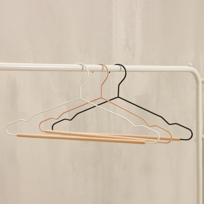 Плечики - вешалка для одежды LaDо́m Laconique, 41,5×22,5×1 см, цвет розовый Плечики - вешалка для одежды LaDо́m Laconique, 41,5×22,5×1 см, цвет розовый