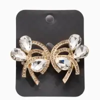 Зажим для кардигана "Ажур", капельки, цвет белый в золоте Зажим для кардигана "Ажур", капельки, цвет белый в золоте