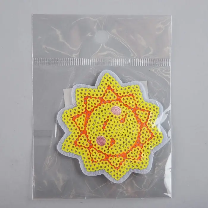 Термонаклейка на одежду «Солнце», 3 х 3,1 см Термонаклейка на одежду «Солнце», 3 х 3,1 см