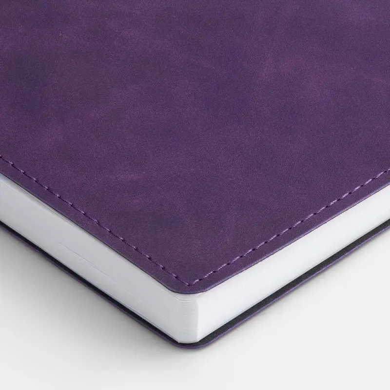 Ежедневник Urban, недатированный, фиолетовый Ежедневник Urban, недатированный, фиолетовый