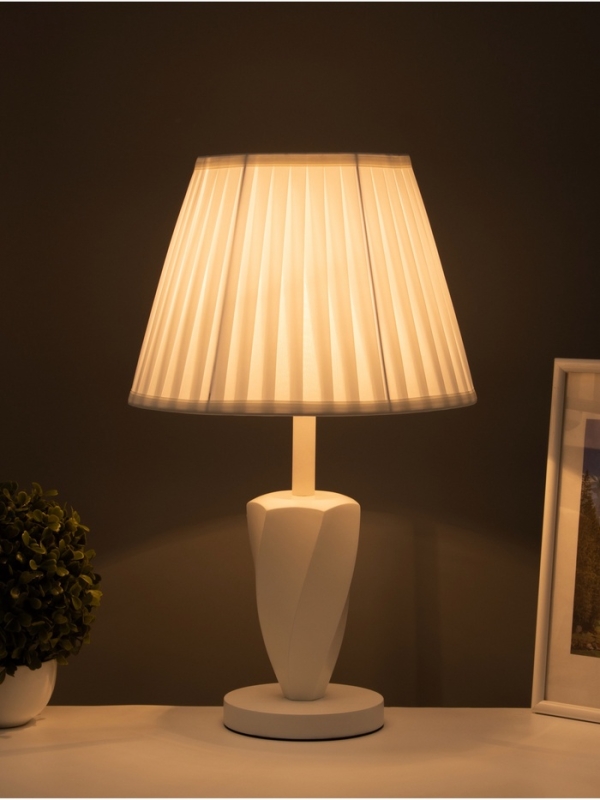 Лампа настольная BayerLux ЭКО Лампа настольная BayerLux ЭКО "Вероника" 1х40Вт Е27 белый 30х30х50см