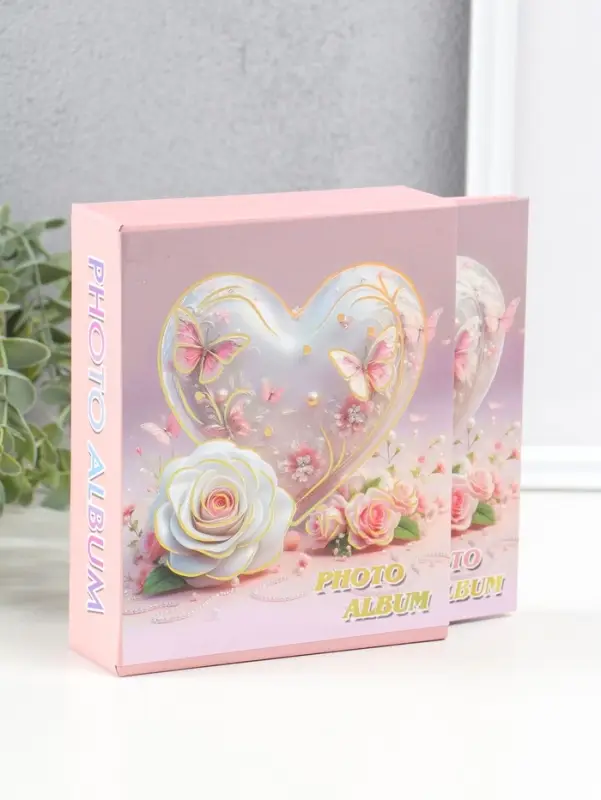 Фотоальбом на 40 фото 10х15 см "Сердце и белая роза с бабочками" в коробке 4,5х14х17 см