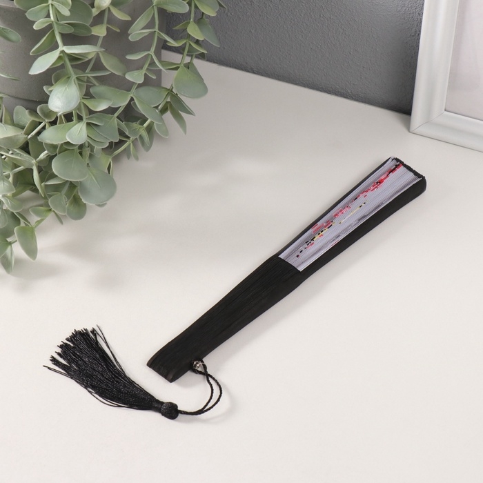 Веер бамбук, текстиль h=21 см  Веер бамбук, текстиль h=21 см "Красная сакура с птичками" белый, с кисточкой