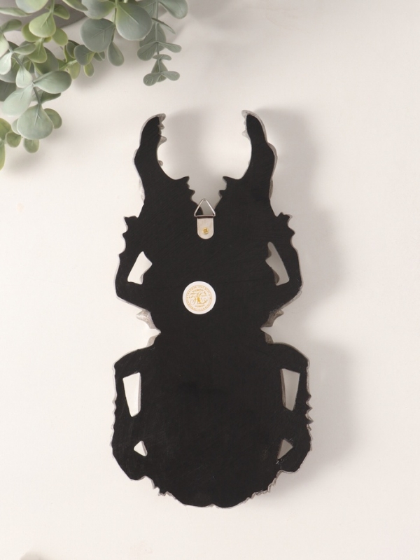 Подставка интерьерная полистоун Подставка интерьерная полистоун "Жук-олень" серебро 25х13х2 см