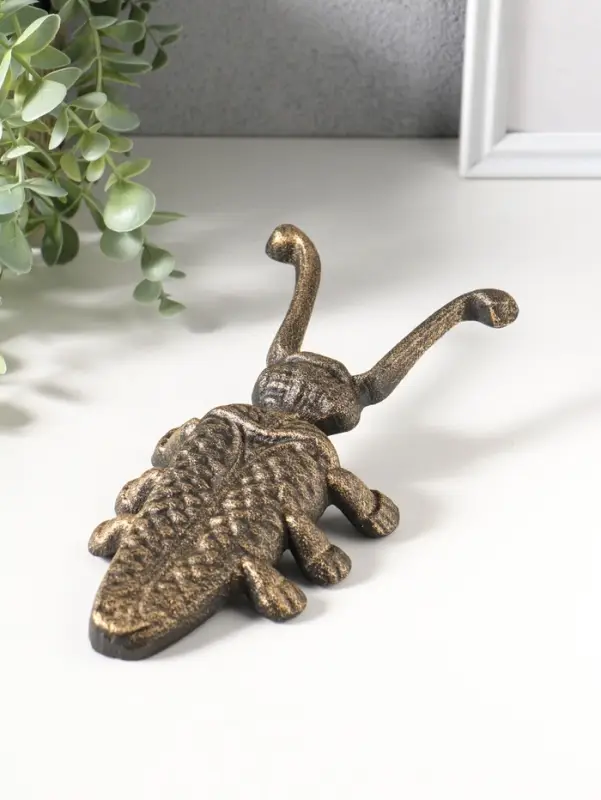 Сувенир чугун съемник для снятия обуви "Жук-скарабей" 22х10х5,8 см