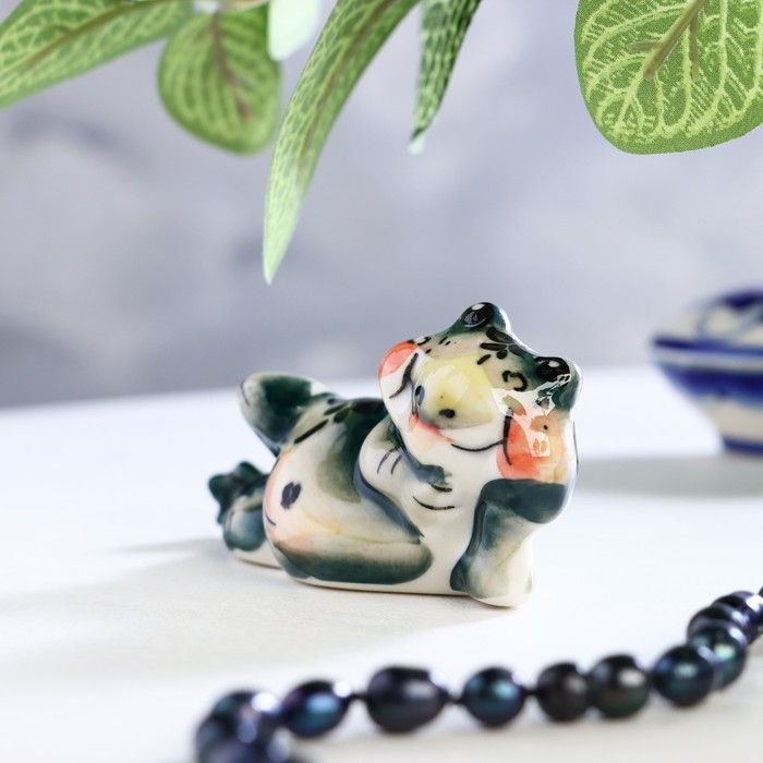 Сувенир «Лягушка сидячая», гжель, цветная, 8 х 5,5см Сувенир «Лягушка сидячая», гжель, цветная, 8 х 5,5см