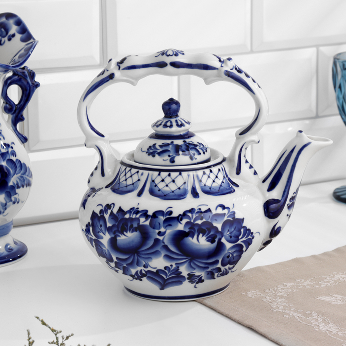 Чайник «Вдохновение», H = 21 см, гжель Чайник «Вдохновение», H = 21 см, гжель